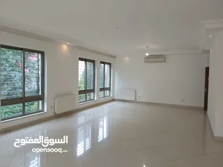  7 شقة ارضية للبيع اربع غرف نوم في جبل عمان قرب قصر زهران