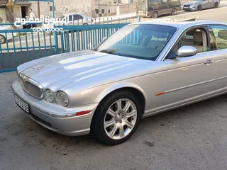  2 جاكوار xj6