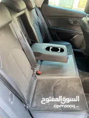  4 سيت ليون اصل الماني مميزه فل اضافات عدا فتحه جير عادي