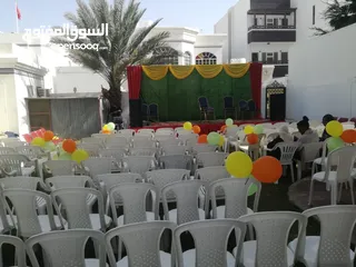 5 Plastic chairs for parties 200 baisa إيجار الكراسي والطاولات