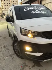  6 بيجو ريفتر 2022 ترخيص 23