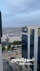  2 4 استوديوهات للبيع مقابل الاكاديميه مباشره تشطيب جديد  والسعر بجنن