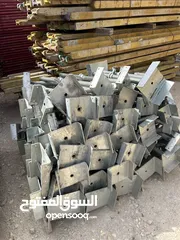  27 اكرو و سلالم مستعمل بحالة الجديد للبيع تصلح لكافة الارتفاعات بتصميم متكامل و مستورد من الصين