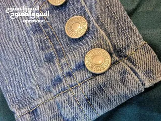  3 جاكيت ، جاكيتات سبور شيك براند مميزة.