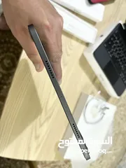  6 iPad Pro ( M1 2021 11-Inch 256 GB )