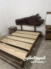  1 سرير من خشب الاشجار الطبيعي
