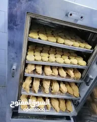  2 ماكنه فرم لحوم ومخللات صناعيه وفرن بخار للبيع