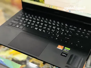  1 لابتوب بكرت شاشة 8قيقا RTX 4070