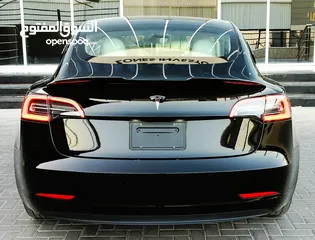  9 تيسلا 2023 model 3 فحص كامل اوتوسكور لون اسود ملوكي داخلي ابيض بحالة الوكالة بسعر لقطة ومحروووق