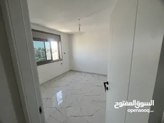  9 شقة مساحة 145 متر  بموقع مميز