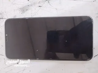  1 ايفون 11برو ماكس.