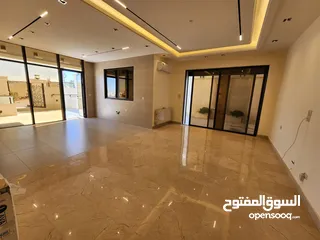  20 شقة ارضية للبيع في منطقة الصنوبر - ref : 14432