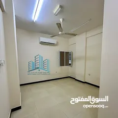  4 شقة مكونة من غرفتين Clean 2 BR Flat