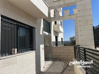  3 شقه جديده للبيع في سطح مرحبا موقع ممتاز