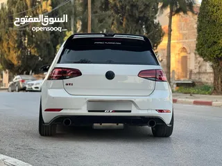  5 lVolkswagen Golf Gti