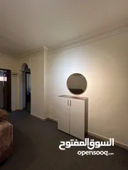  12 شقه مفروشه اثاث شبه جديد خلف ارابيلا مول مكيفه قريبه من جميع الخدمات والمولات