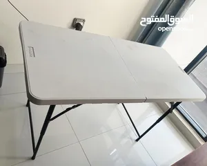  4 Foldable table and Carpet for Sale