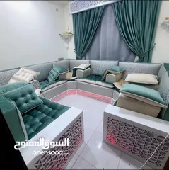  4 مجالس عربيه بسعر الجمله سعر المتر 45000. الف مع الحاف فوق الفرش وجهين