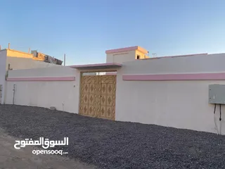  4 للبيع بيت مسلح في البريمي الخضراء النادي البيت جاهز للسكن ومسوايله صيانه