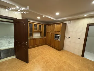  25 شقة من فيلا - ام أذينة - 3نوم 1ماستر - 350م - ارضي - مدخل مستقل - قرب الخدمات
