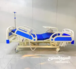  1 سرير / تخت طبي مع فرشه طبيه