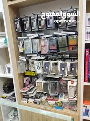  4 بضاعة محل للبيع