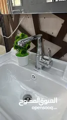  13 بطاريات مجلى وبطاريات مغاسل