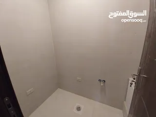  8 شقة غير مفروشة للإيجار ( Property 38686 ) سنوي فقط