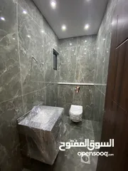  7 شقة مميزة 200م  في شفا بدران