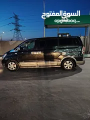 3 هيونداي جراند ستاريكس
