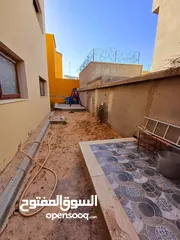  9 منزل في حي الزهور صلاح الدين للبيع