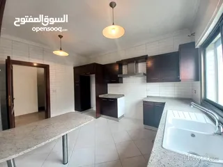  9 شقة غير مفروشة للإيجار 240م2 ( Property 19642 ) سنوي فقط