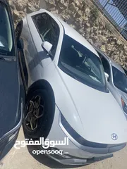  3 هيونداي ايونك 5 موديل 2022 ماشيه 10 الاف فقط