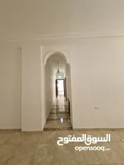  13 شقة نظيفه للايجار (ايجار اول)