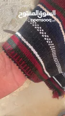  4 بساط عربي قديم جدا جدا للبيع قطعه حلوه منها قطعتين في وسط وفي حجم كبير الاثنتين  80