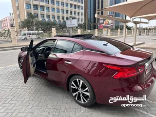  2 Nissan Maxima SV 2018, top variant with leather interior