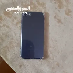  2 أيفون8 شبه جديد مستعمل اقل من شهر 300شيكل