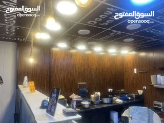  24 محل وافل وكريب. وكوتيلات للبيع