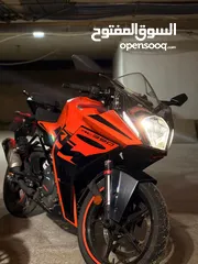  3 دراجة KTM RC390 - 2022