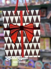  4 أكياس هدايا فاخرة بأسعار منافسة