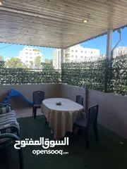  17 شقة ثالث مع روف للبيع في منطقة الكمالية
