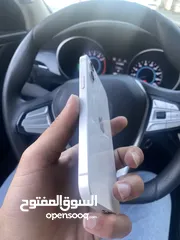  3 يوجد 3 ايفونات  ايفون13 عدد2  ايفون12