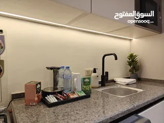  11 أجنحة فندقية للايجار للعائلات بموقع حيوي و مميز السابع
