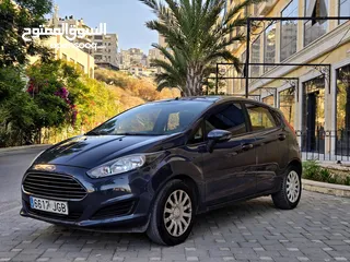  5 فورد فييستا 2013 بالرخصة مرخصة مأمنة منفوضة نفض كامل جديد وممتاز