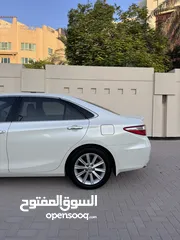  4 Toyota Camry GLX 2017