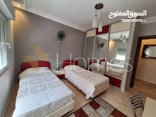 14 شقة اخير مع روف للبيع في الرابية بمساحة اجمالية 254م