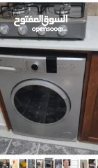  12 استوديو للبيع