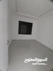  11 طابقيه  ضاحية الرشيد 4نوم 260م وتراسات