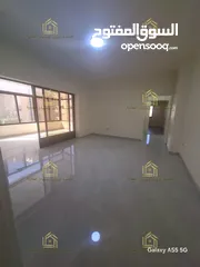  1 شقة مميزة - الجاردنز - 3نوم - 240م