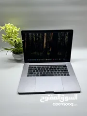  11 Macbook pro 2019, 15”, i9 9th, 32gb Ram, 256gb ssd, 4gb graphics